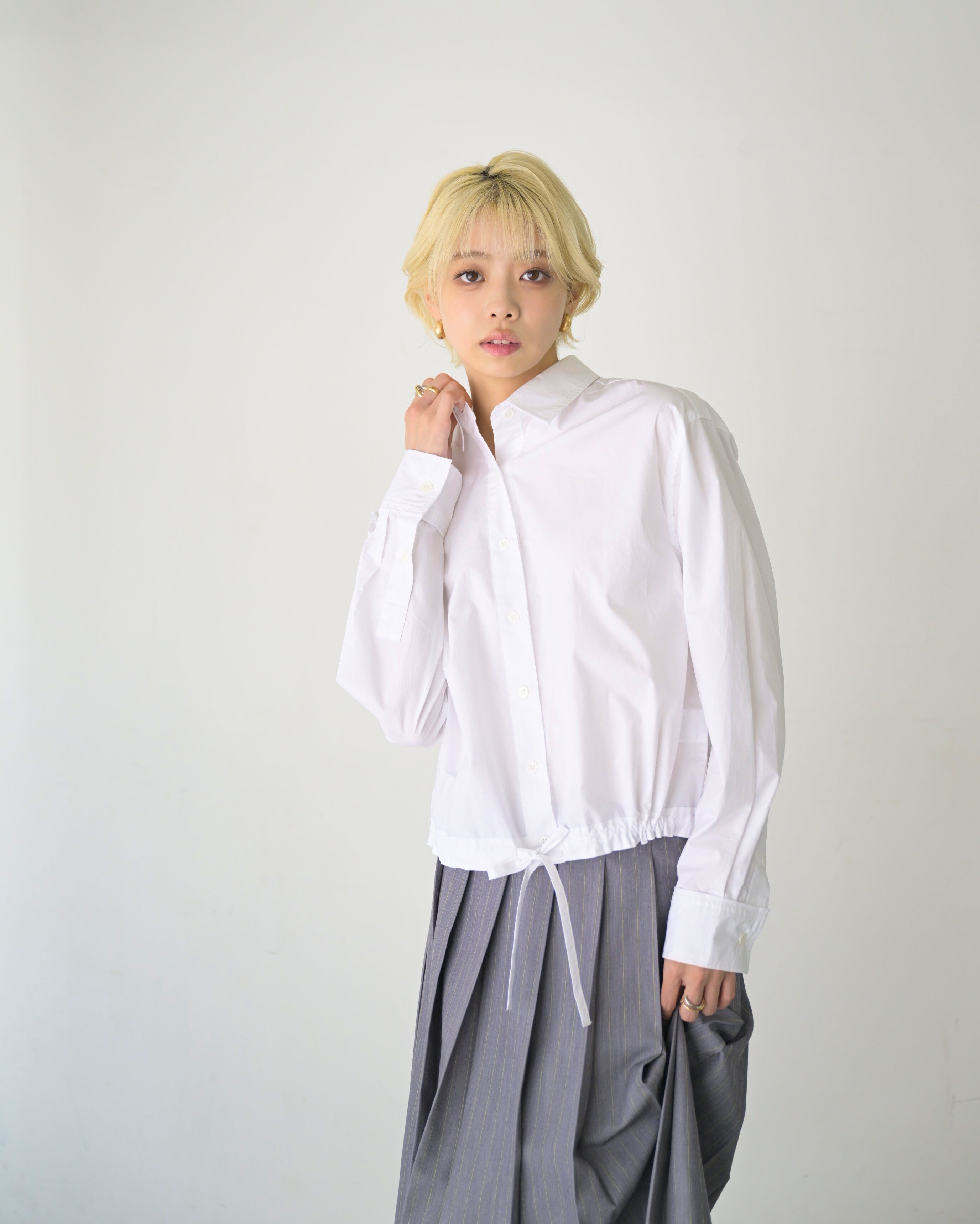裾ドロストシャツ