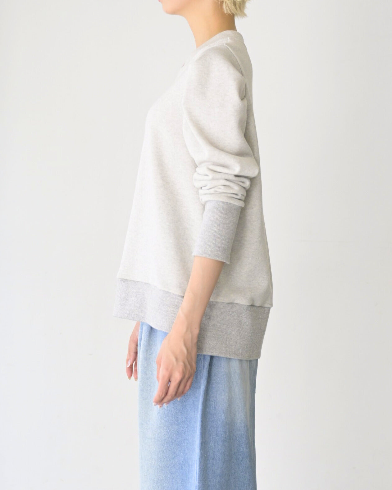 ラメスウェットトップス