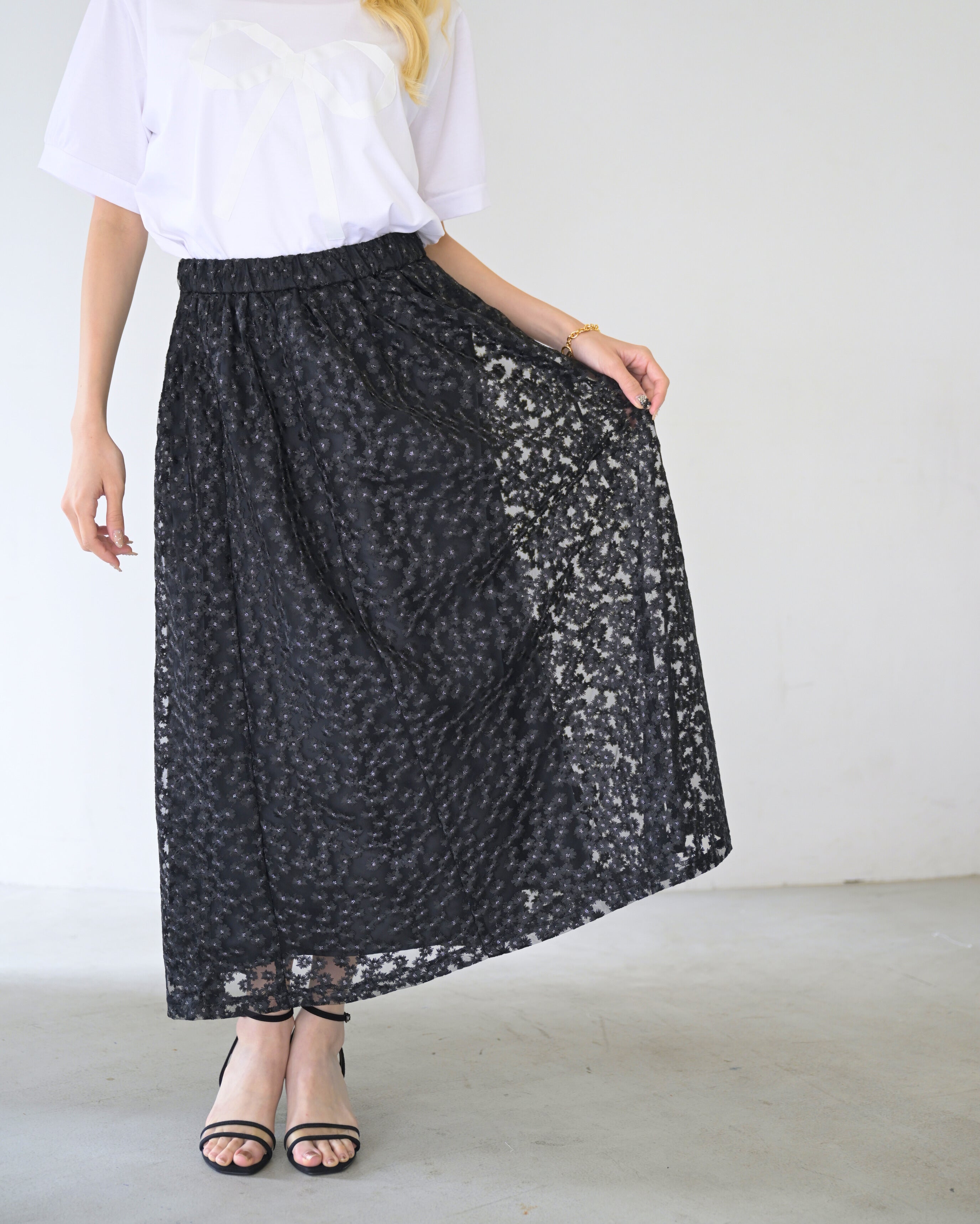 フラワー刺繍チュールスカート